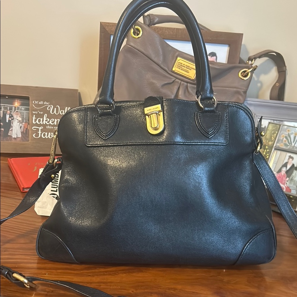 Marc Jacobs Black Leather Handbag with strap